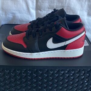 Jordan 1 Low |  EXCELLENT Condition | No creases, scuff marks or visible wear.